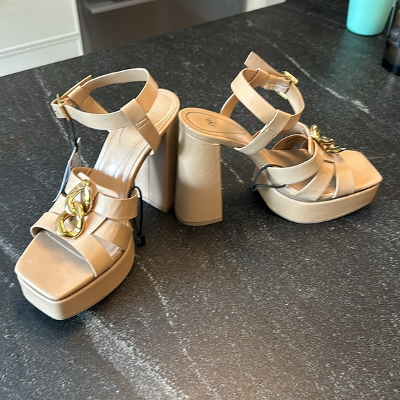 Chunky high heel sandals beige - Picture 3 of 4